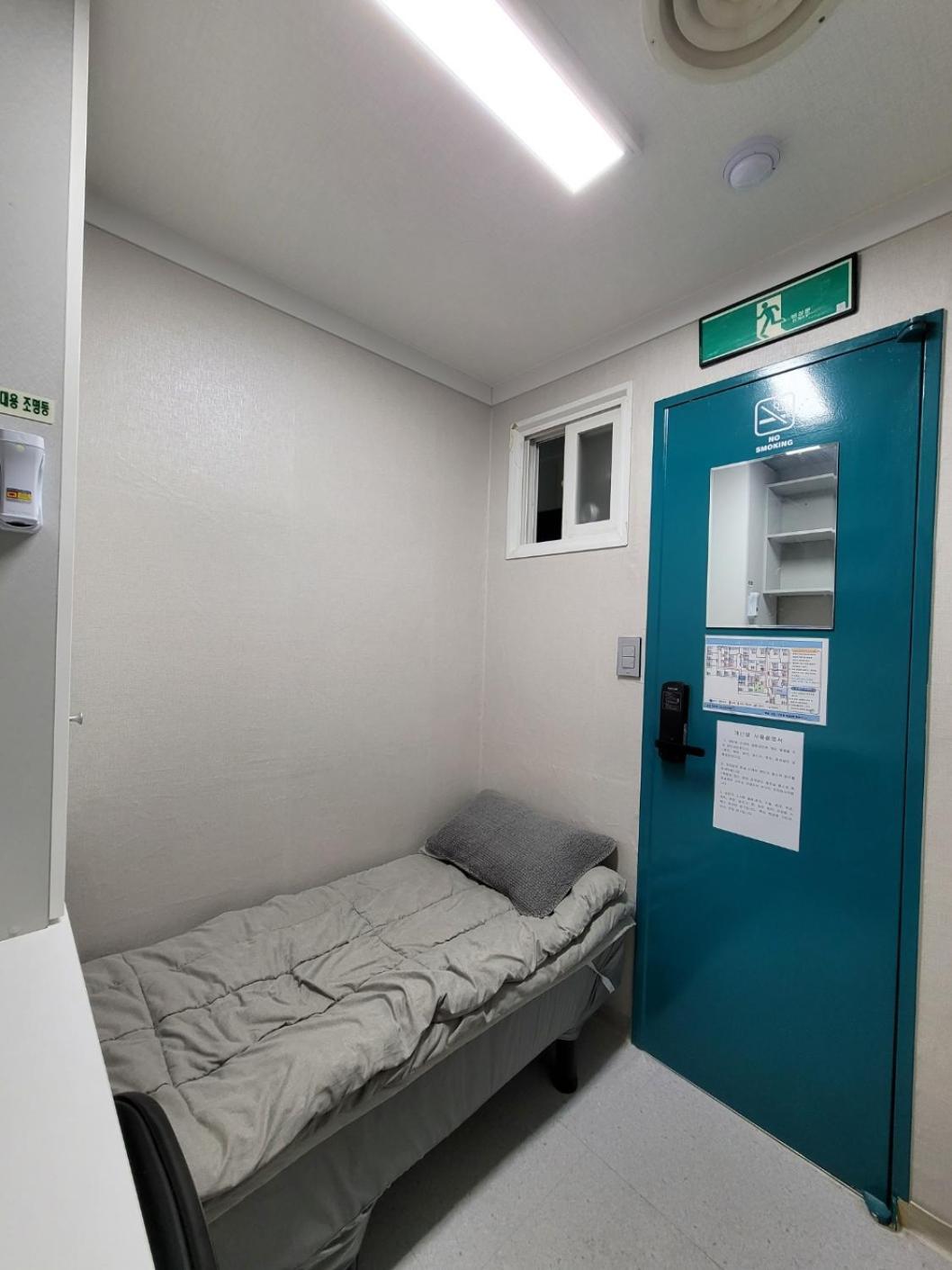 Female Only - Coco Stay Jongno Hyehwa Station Seoul Rum bild